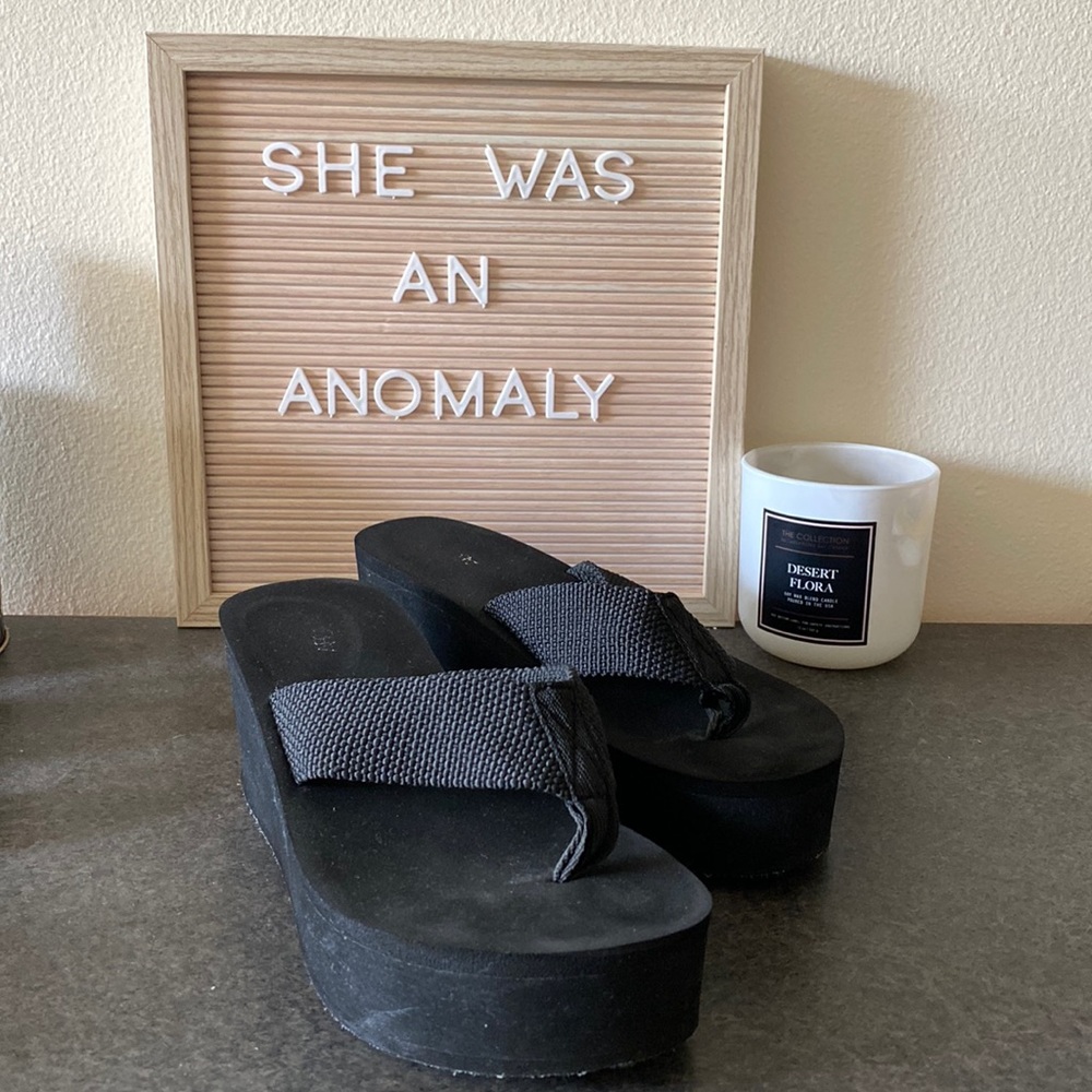 Black Platform Flip Flop size 10